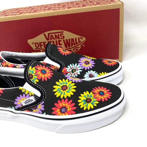 VANS Classic Slip On Low Top Floral Black Women Canvas Size Sneakers VN0A5JMHNX0 - Picture 4 of 12